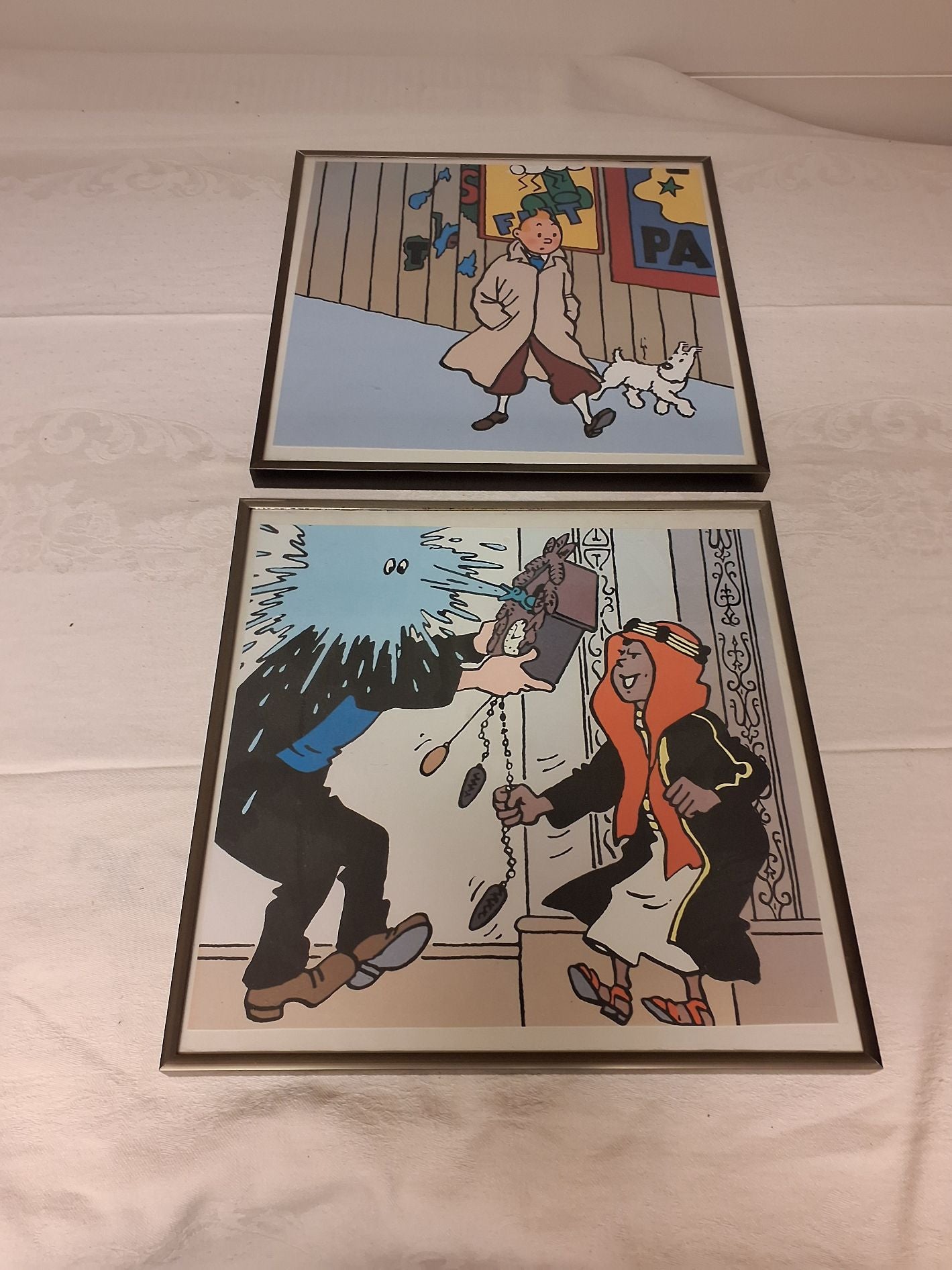 Tintin tegneserie, 2 billeder og 1 bog